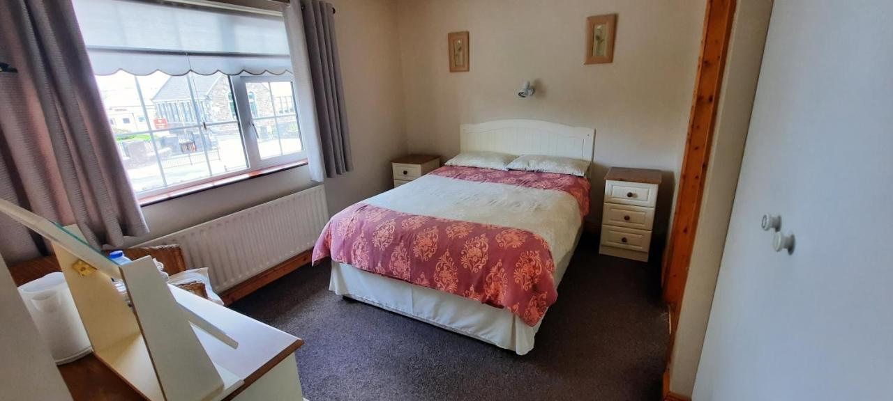 Conn Oriel B&B ทราลี ภายนอก รูปภาพ