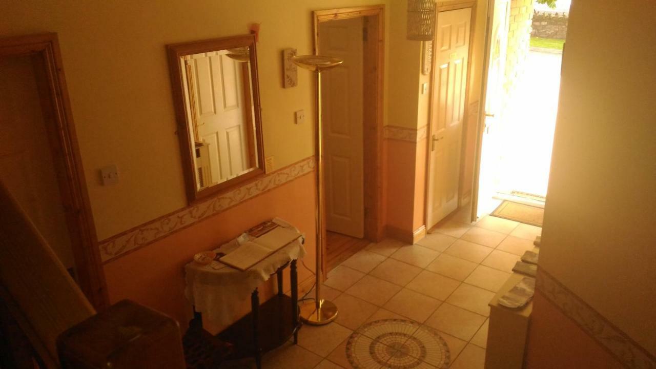 Conn Oriel B&B ทราลี ภายนอก รูปภาพ